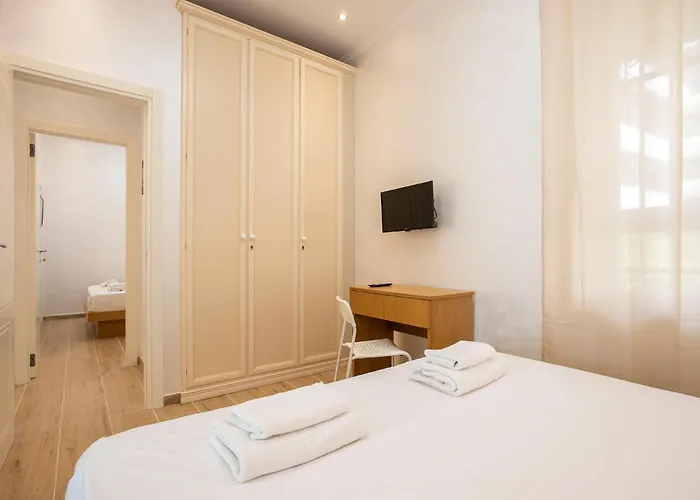Gasthof Marconi Design - 4 Fermate Dal Colosseo 3*