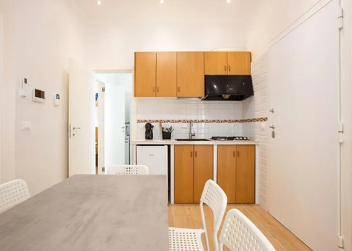 Gasthof Marconi Design - 4 Fermate Dal Colosseo 3*