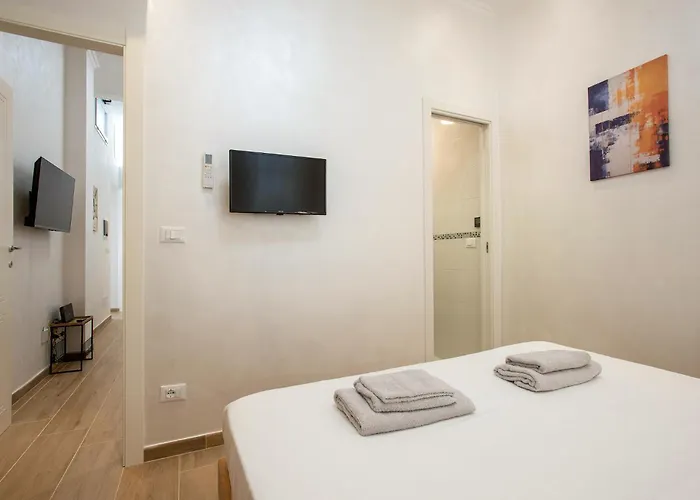 Marconi Design - 4 Fermate Dal Colosseo 3*